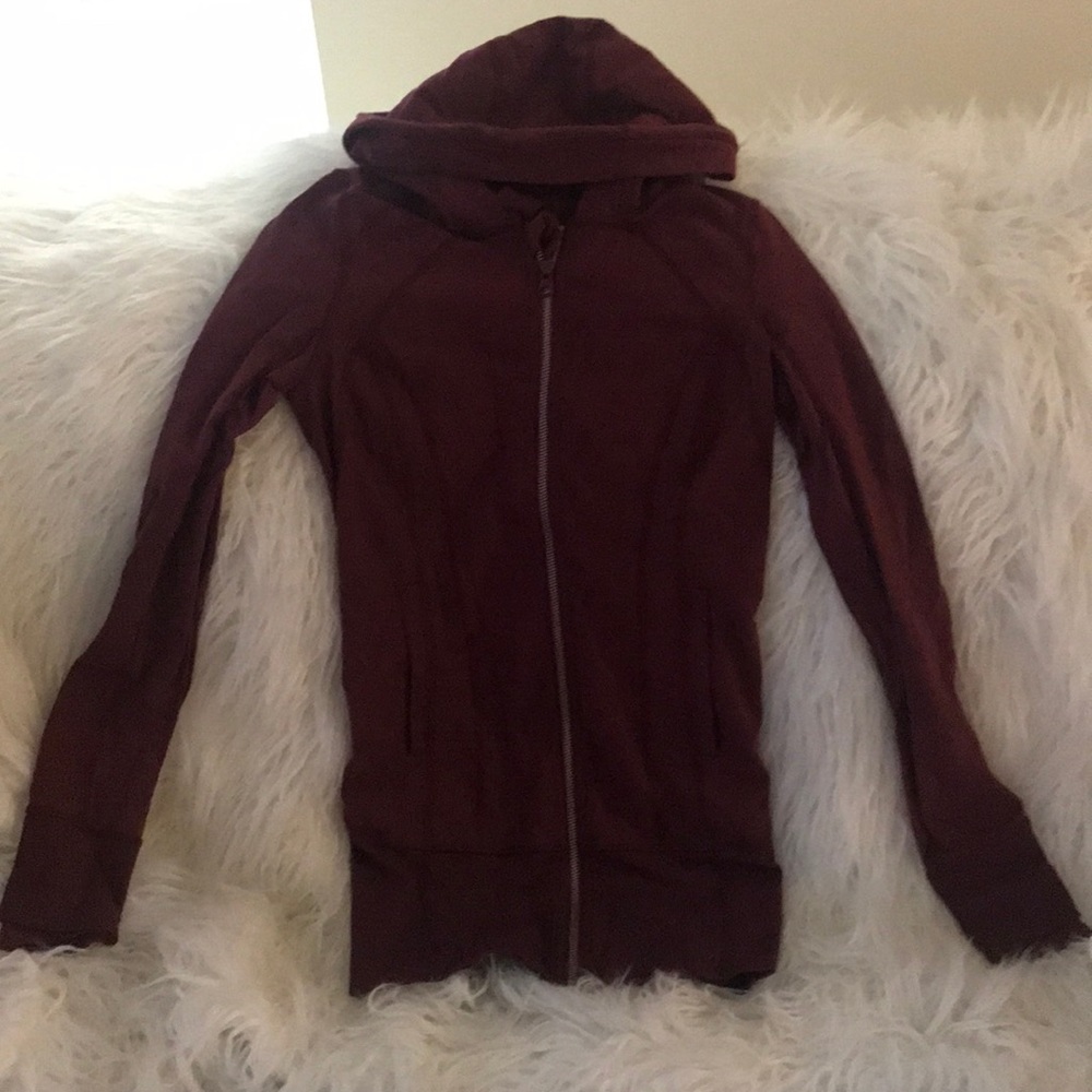 Iulu maroon jacket